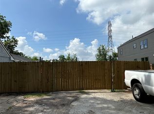 220 E 37th St, Houston, TX 77018