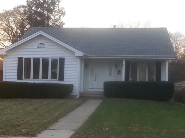 512 Clark St #1, Elgin, IL 60123