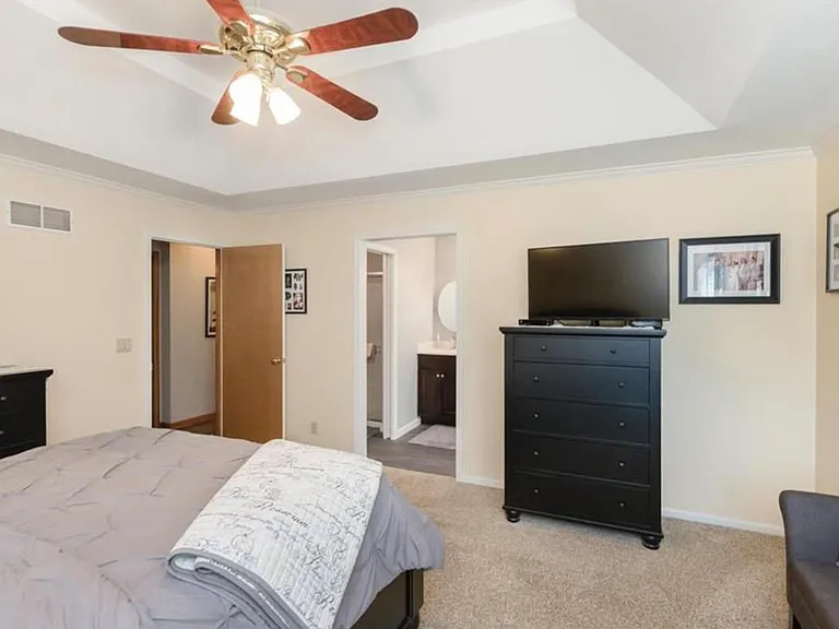 15852 Glenwood St — Photo 11