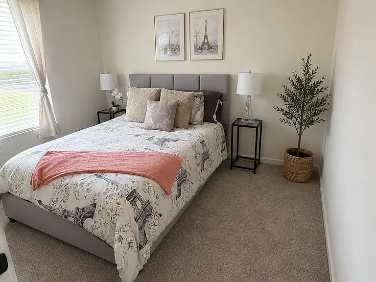 1612 Carlsbad Ln — Photo 3