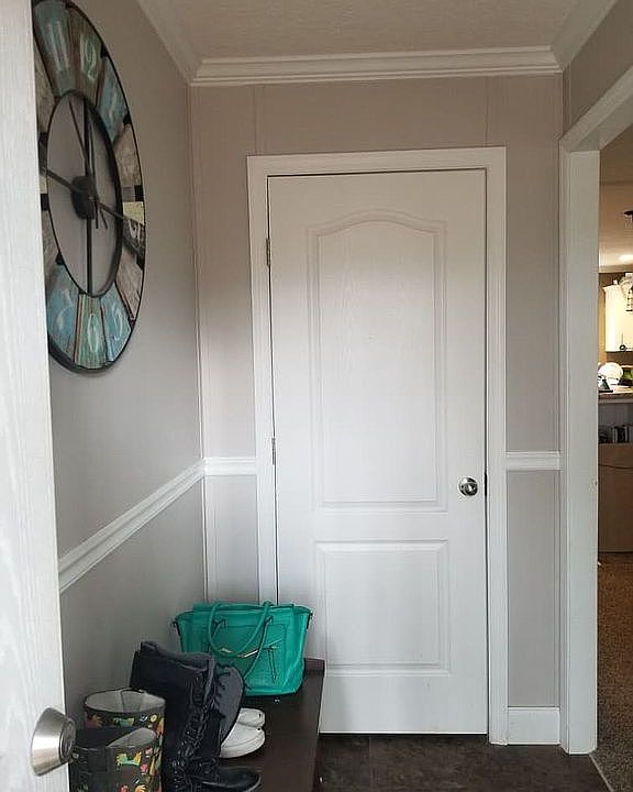 (Entry way Of Home)11x4 1/2)