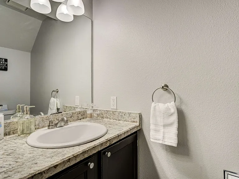2544 Blazek Loop — Photo 15