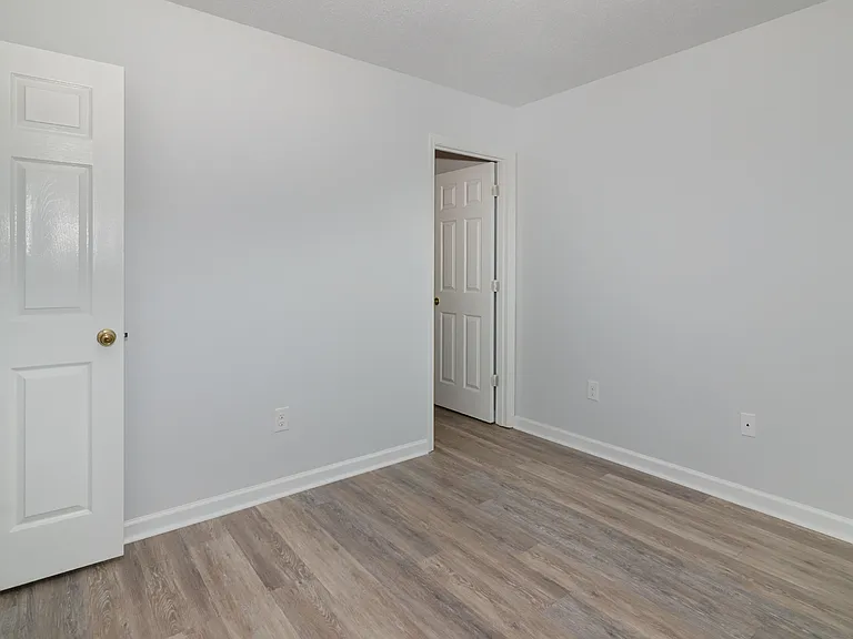 700 Simpson Rd #13 — Photo 4