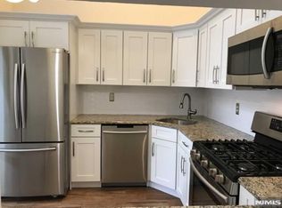 188 Larch Ln, Mahwah, NJ 07430