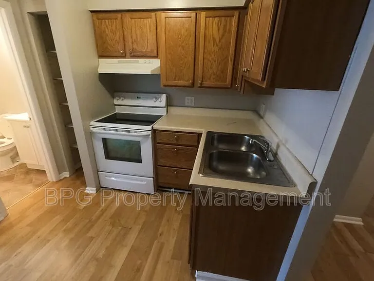 205 N Main St #8 — Photo 16