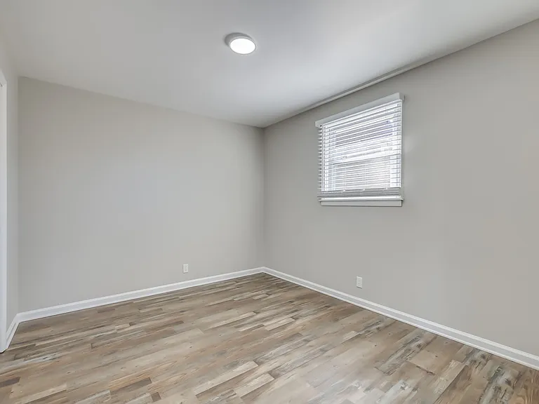 1014 Gunnerson Ave #FF — Photo 6