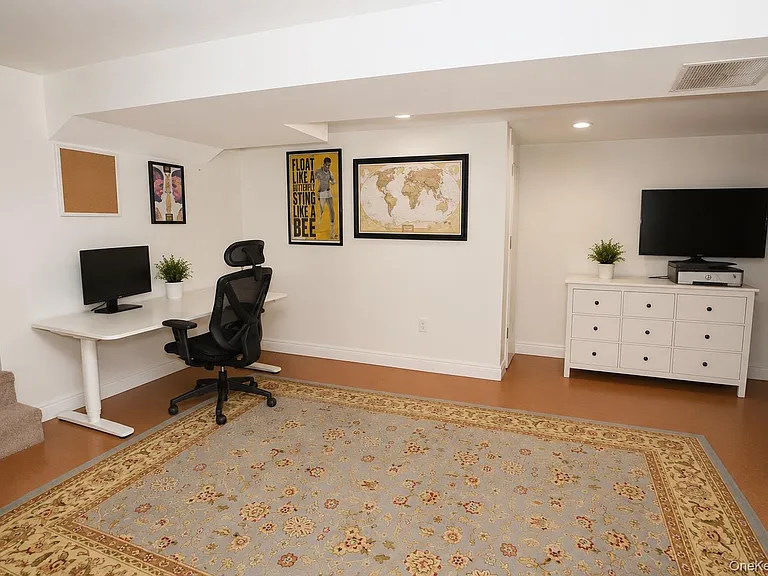 51 Whitman Ave — Photo 21