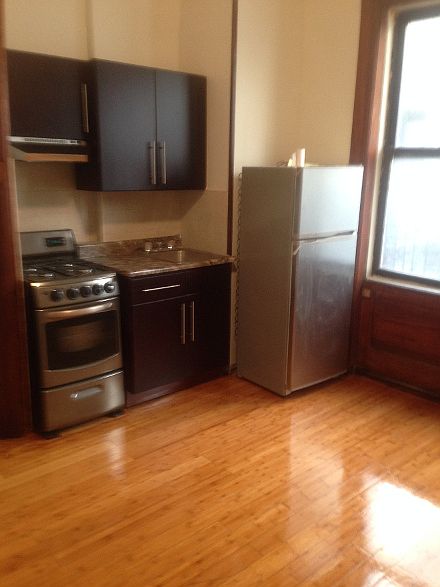 1st image of 530 Manhattan Ave APT 1