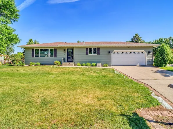 2206 Chancery St S, Moorhead, MN 56560