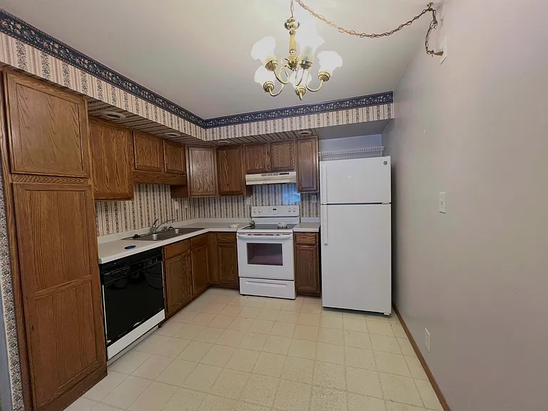 2310 Radtke Ave — Photo 2