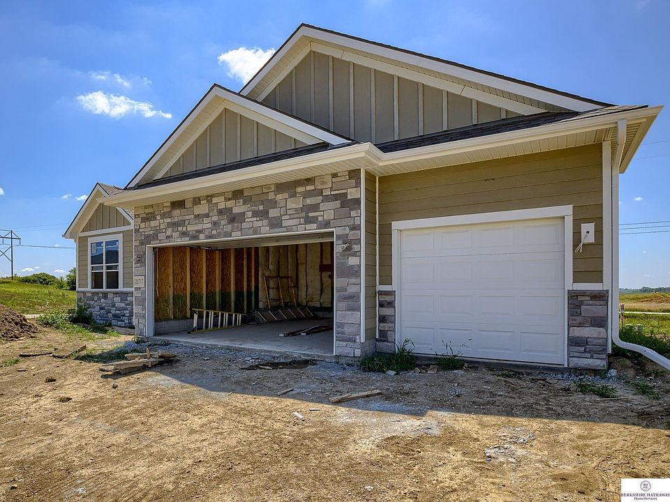 1st image of 20717 Jeannie Ln