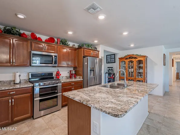 6330 S Nightjar Ln, Tucson, AZ 85757