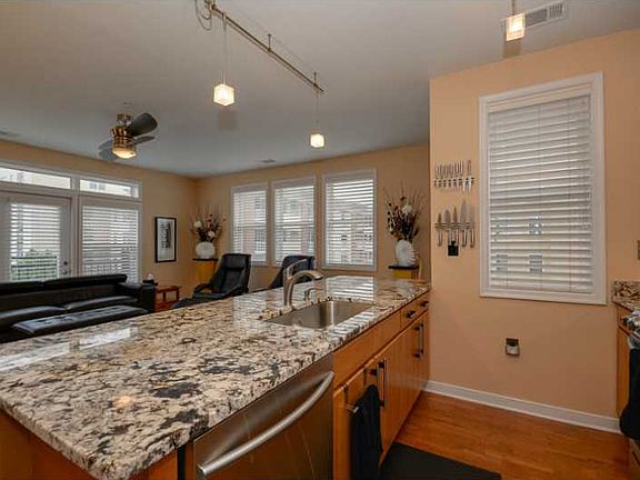 5th image of 388 Boush St Unit 301