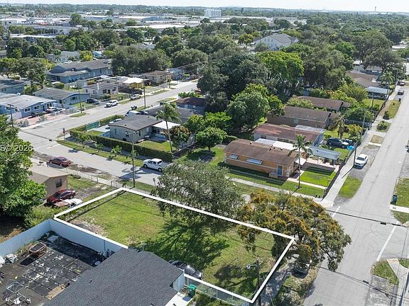 5th image of 1990 NW 153rd St