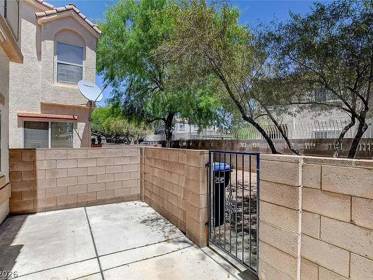 3290 Dragon Fly St — Photo 45