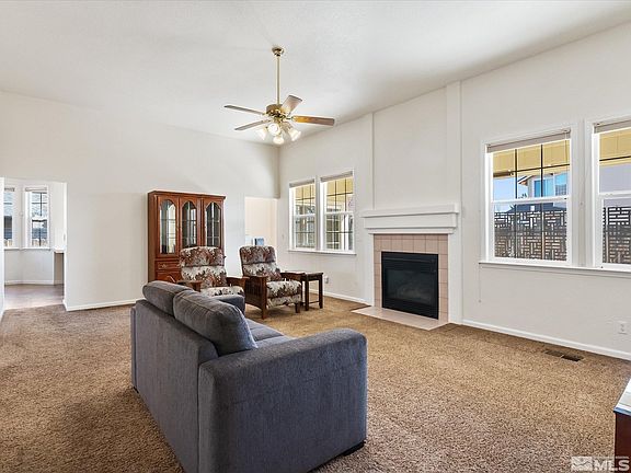 5th image of 549 Greenbriar Dr