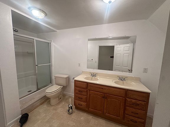 4th image of 5121 Plantation Grove Ln