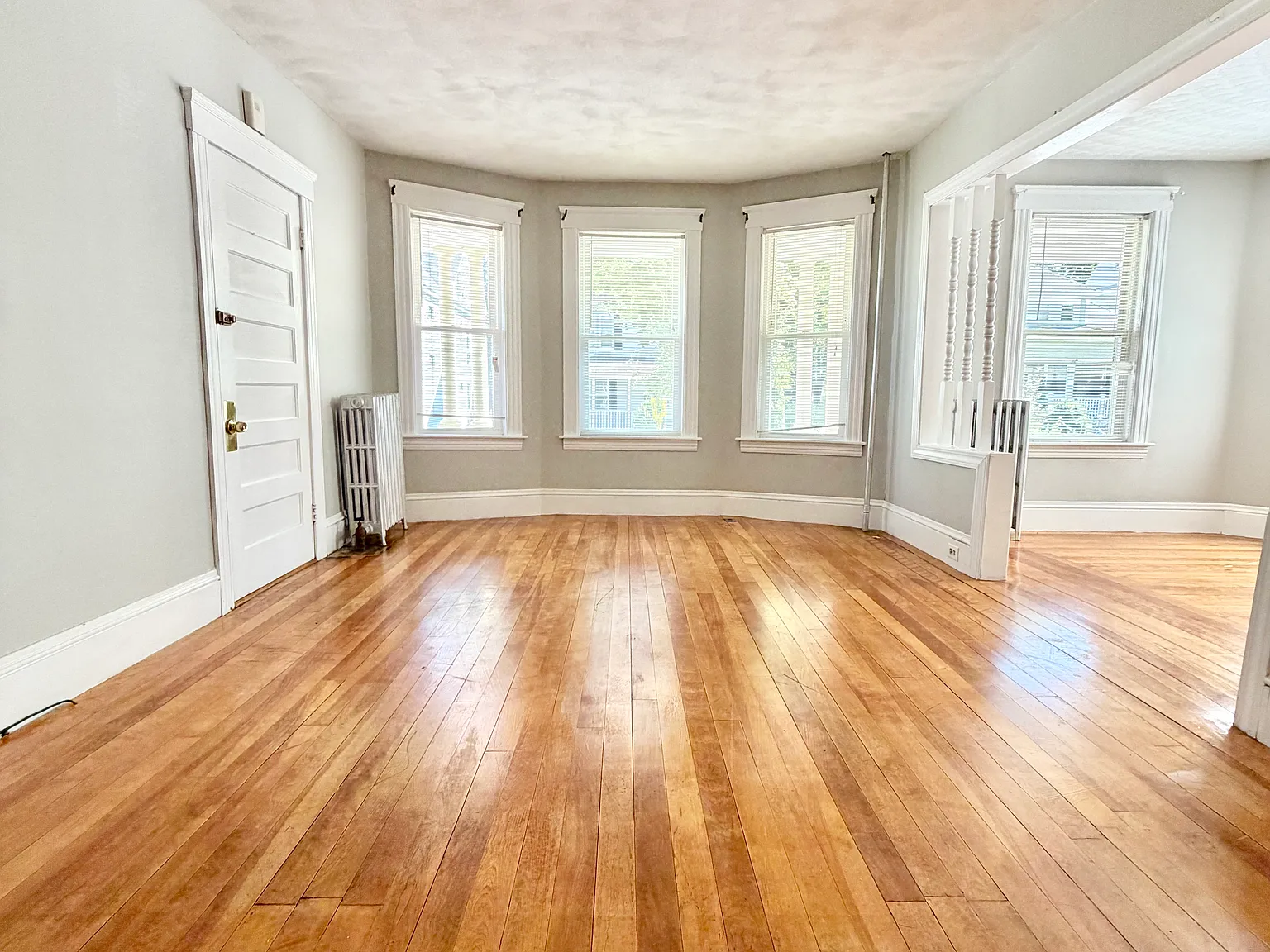 2 bed, 1100 sqft, $2,100 — Photo 2