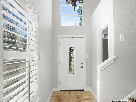 2nd image of 16 PEMBROKE LANE