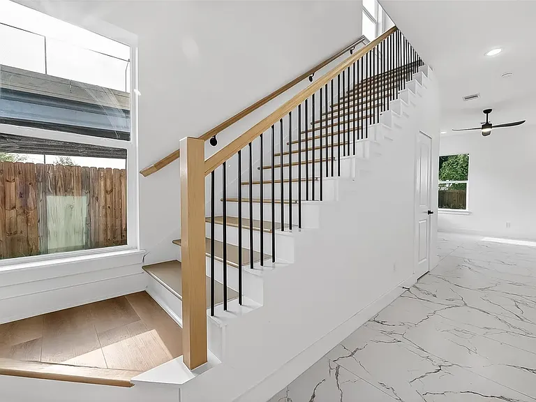 9334 Waller St — Photo 5