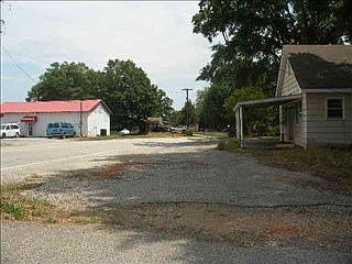 2nd image of 477 Old Boiling Springs Rd
