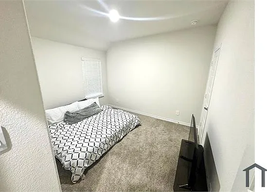 324 Revolution Rd — Photo 9