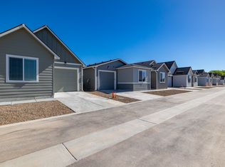 1929 NW Enterprise St, Mountain Home, ID 83647