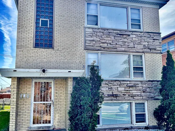 2521 N 75th Ave, Elmwood Park, IL 60707