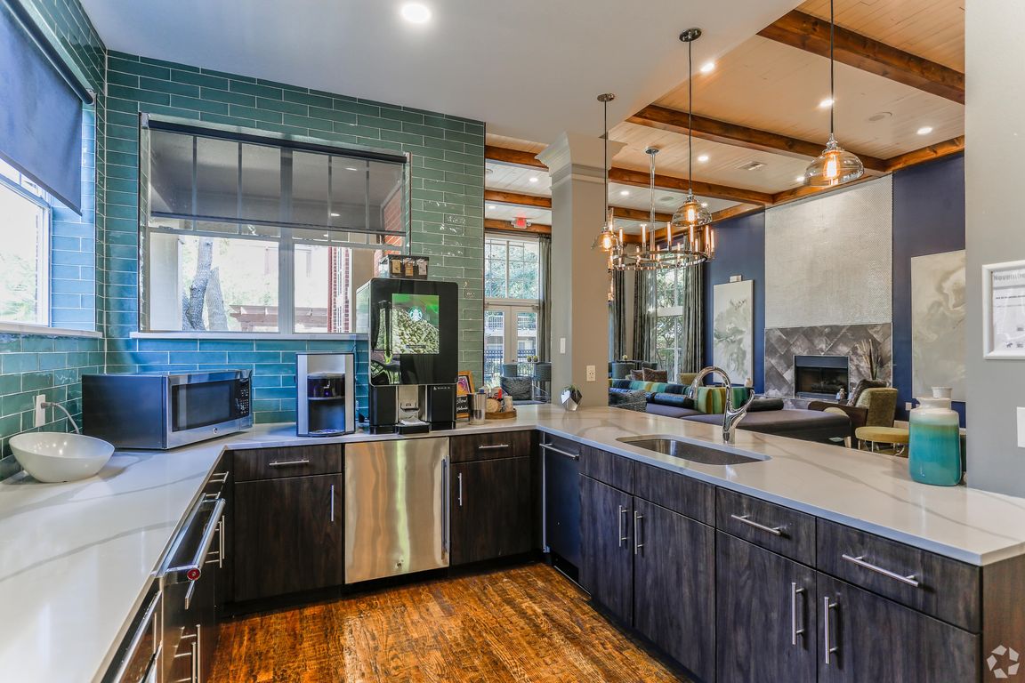 Resident Kitchen & Coffee Bar