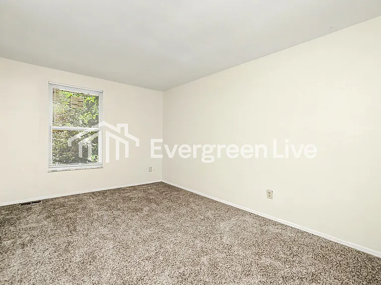 8229 Mount Carmel St — Photo 12