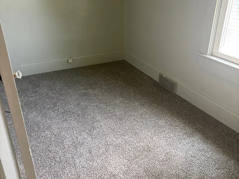 306 Jackson St — Photo 11