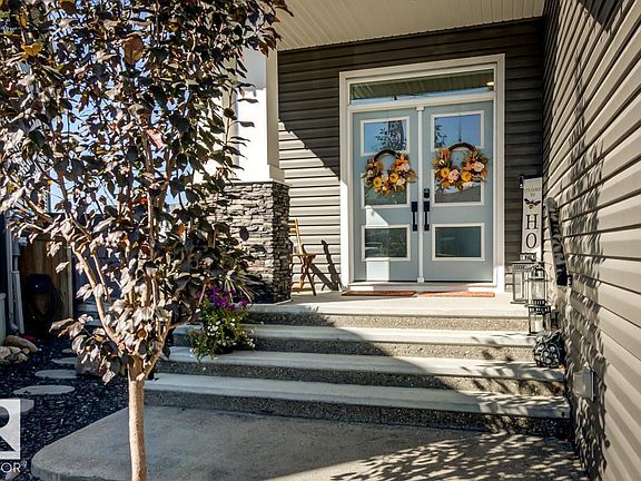 2nd image of 6410 Dansereau Cres