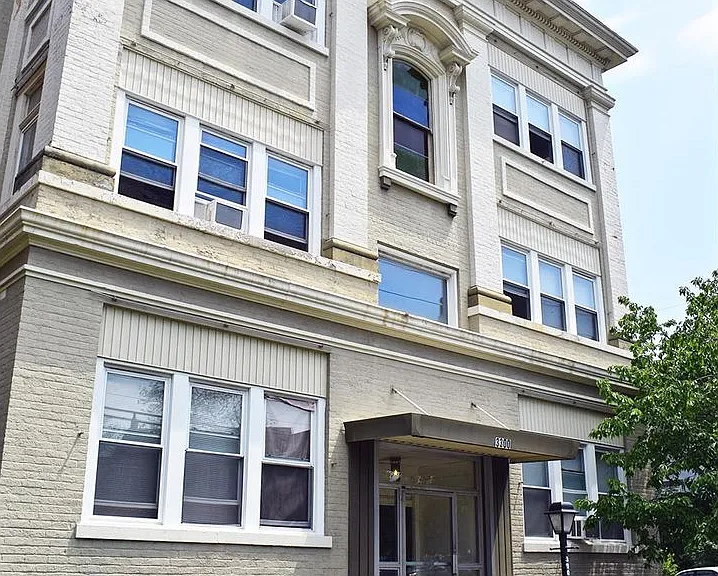 3300 Jefferson Ave — Photo 2