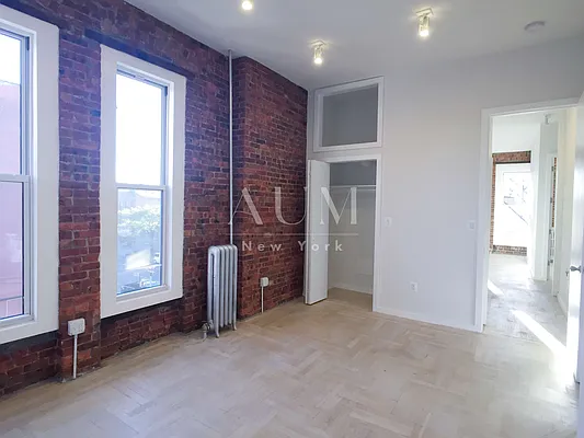 Rented by Zone Corp | media 24