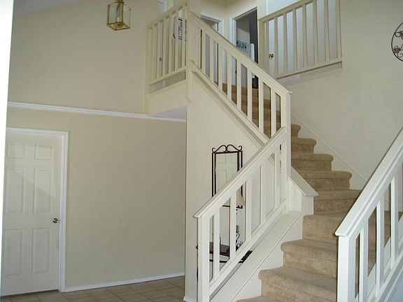 Beautiful entryway!