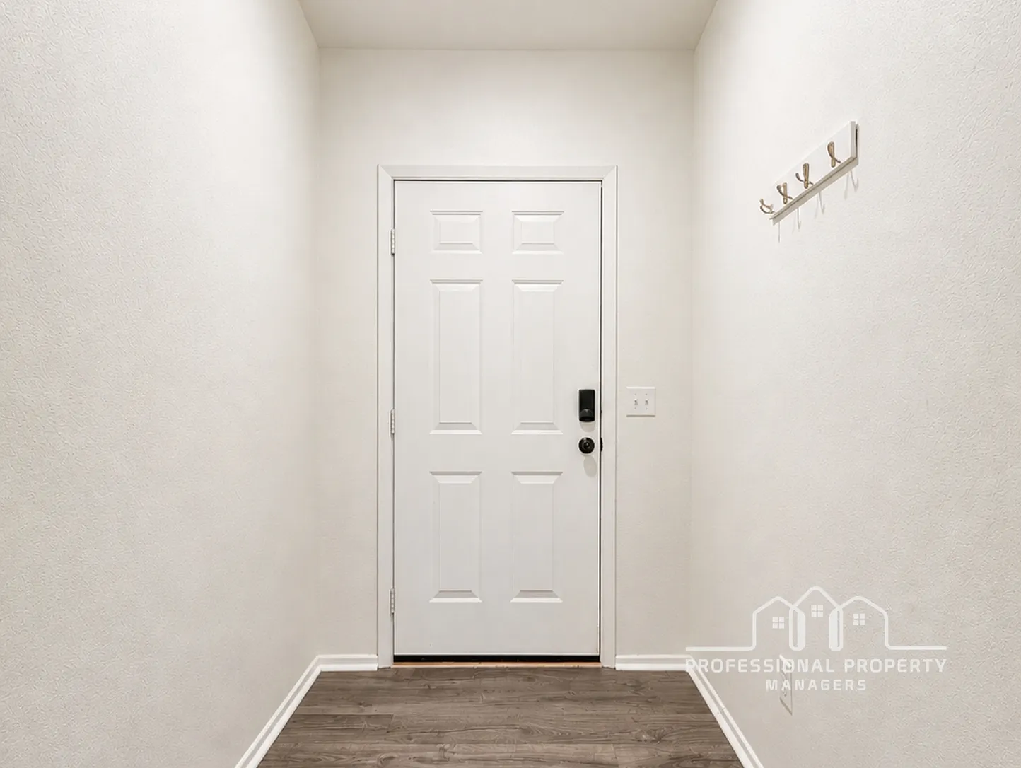 3 bed, 1280 sqft, $1,695 — Photo 2