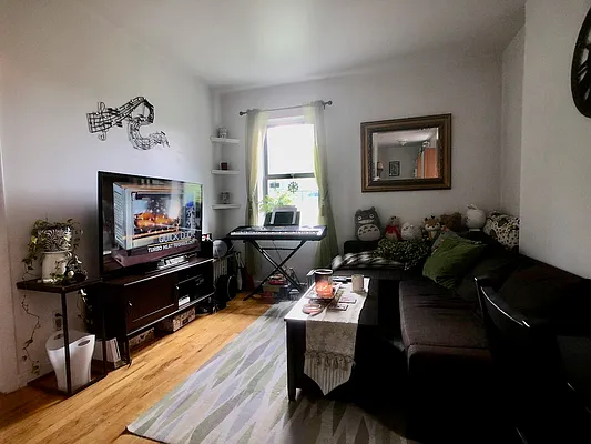 Rented by Corcoran | media 20