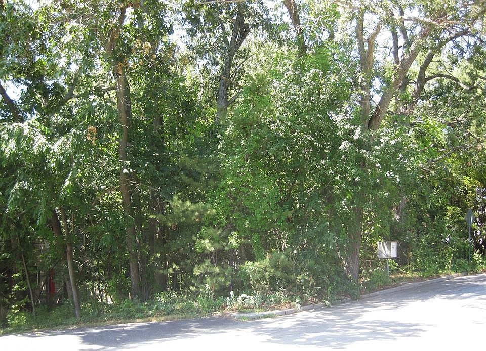 2nd image of 46 Hillcrest Rd
