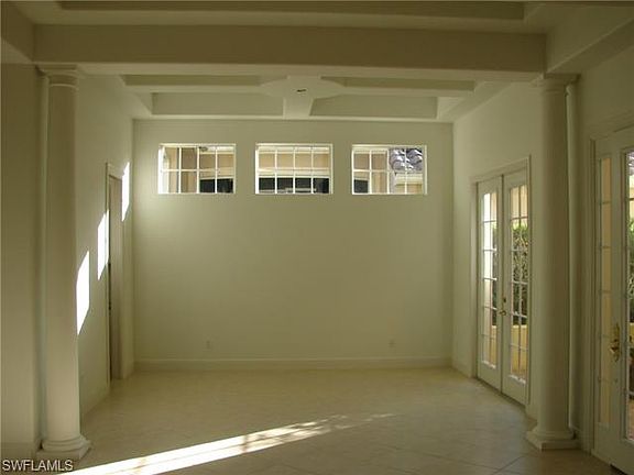 3rd image of 9060 Cherry Oaks Trl