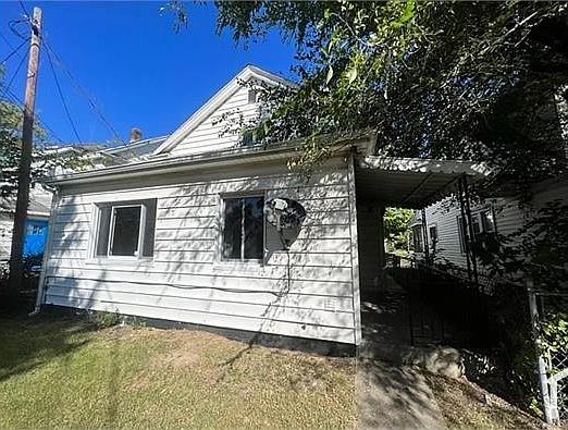 2nd image of 1118 Van Buren St #1