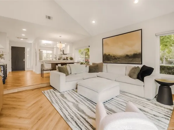 189 S Solana Dr APT 1, Orange, CA 92869