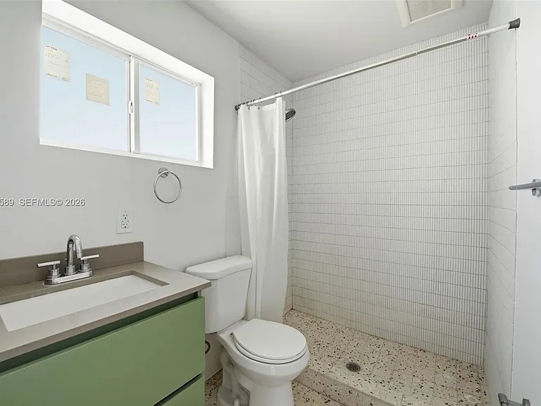 127 NW 74th St #3 — Photo 5