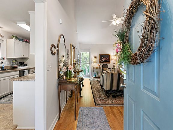 3rd image of 1129 McDonough Cir