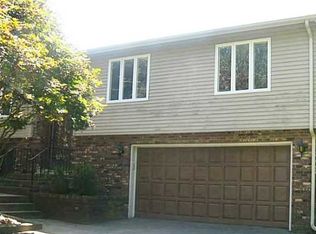 128 Hines Farm Rd, Cranston, RI 02921