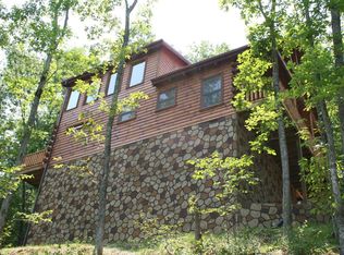 824 Mill Creek Rd, Pigeon Forge, TN 37863