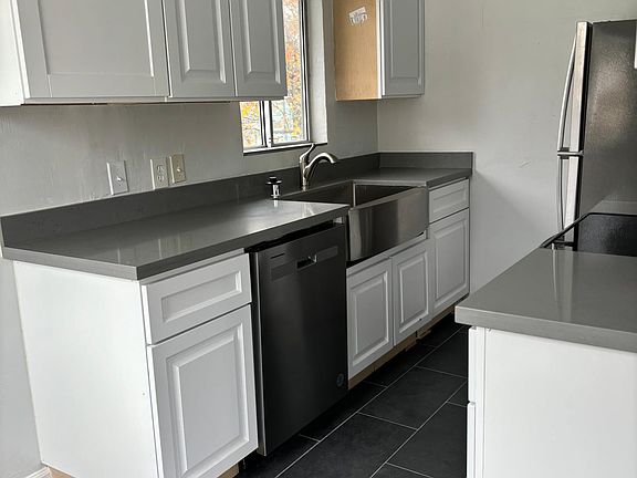 3rd image of 6882 Foothill Blvd #6882