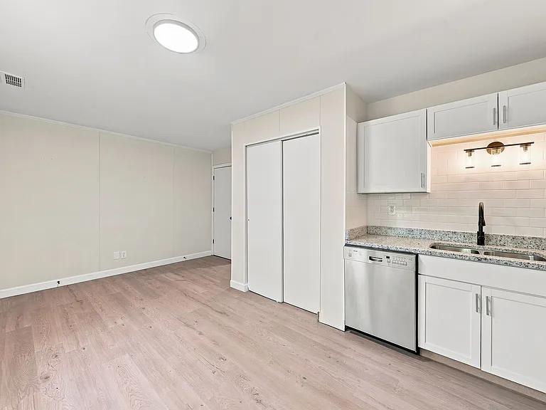 2216 Jackson Dr — Photo 14