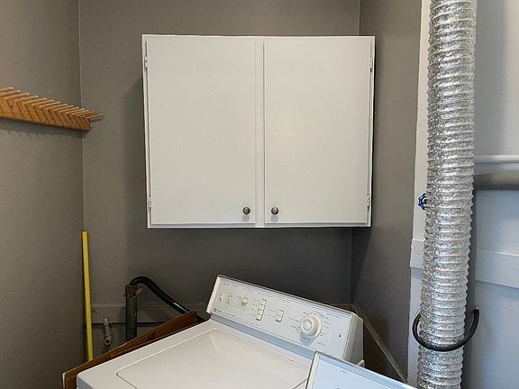 2nd image of 1456 6th Ave