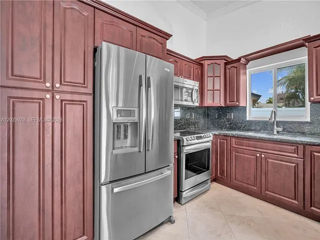 15715 SW 76th Ter — Photo 4