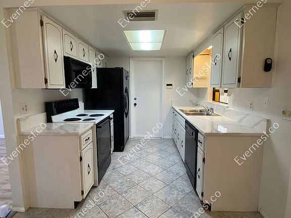 3rd image of 1029 Jambalana Dr